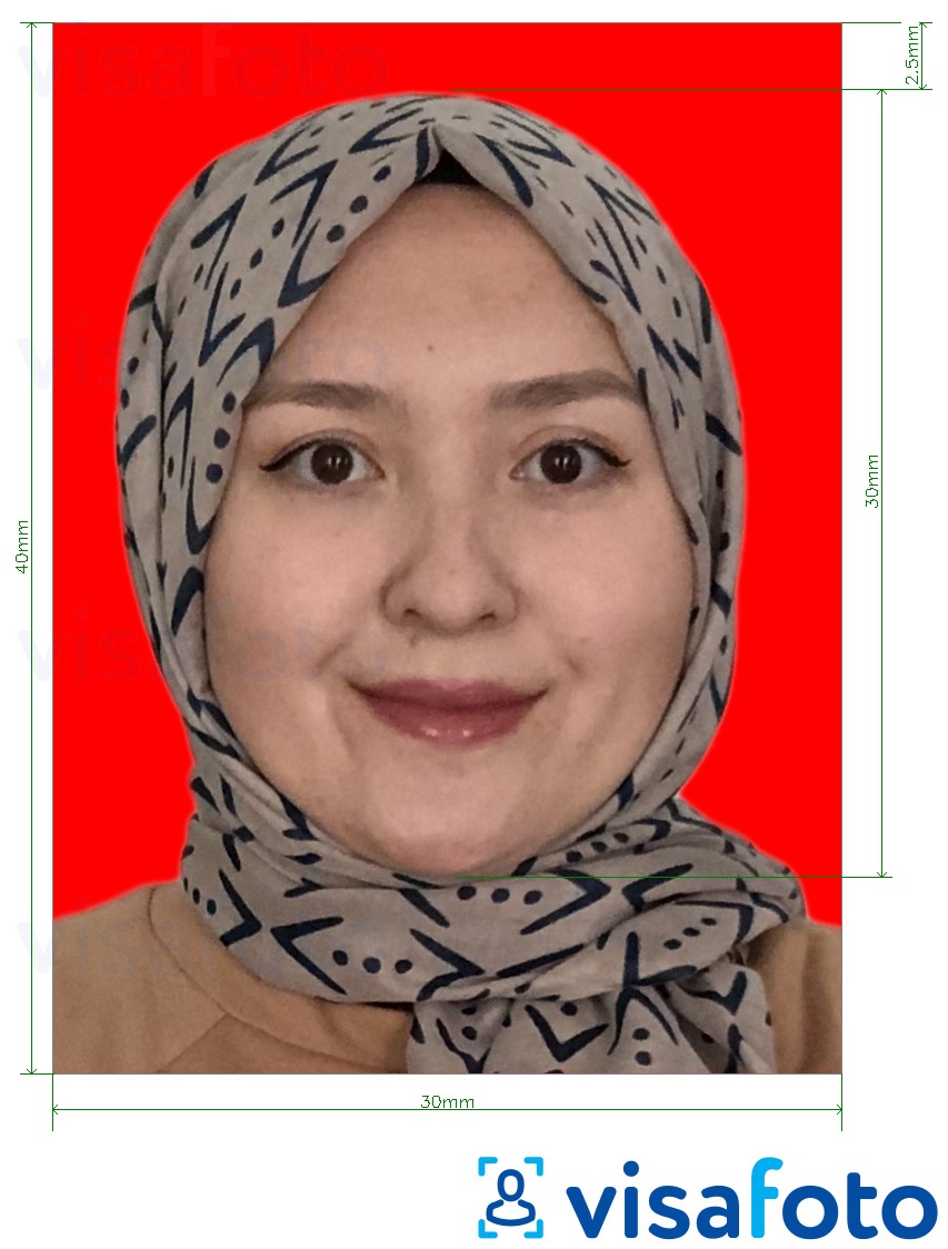 Contoh foto untuk Indonesia visa 3x4 cm (30x40 mm) latar belakang merah dalam talian dengan spesifikasi saiz yang tepat.