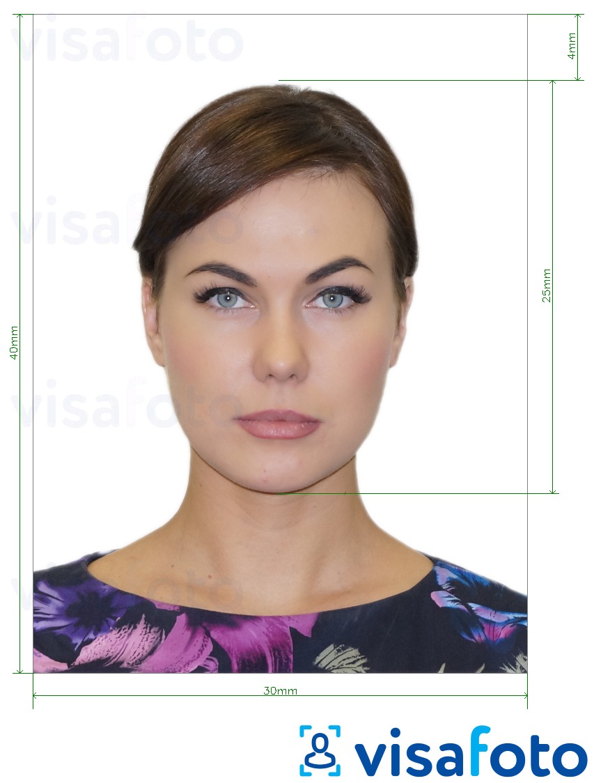 Contoh foto untuk Rusia Pensioner ID 3x4 dengan spesifikasi saiz yang tepat.