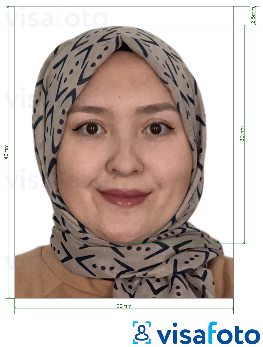 Contoh foto untuk Pasport Turkmenistan 3x4 cm (30x40 mm) dengan spesifikasi saiz yang tepat.