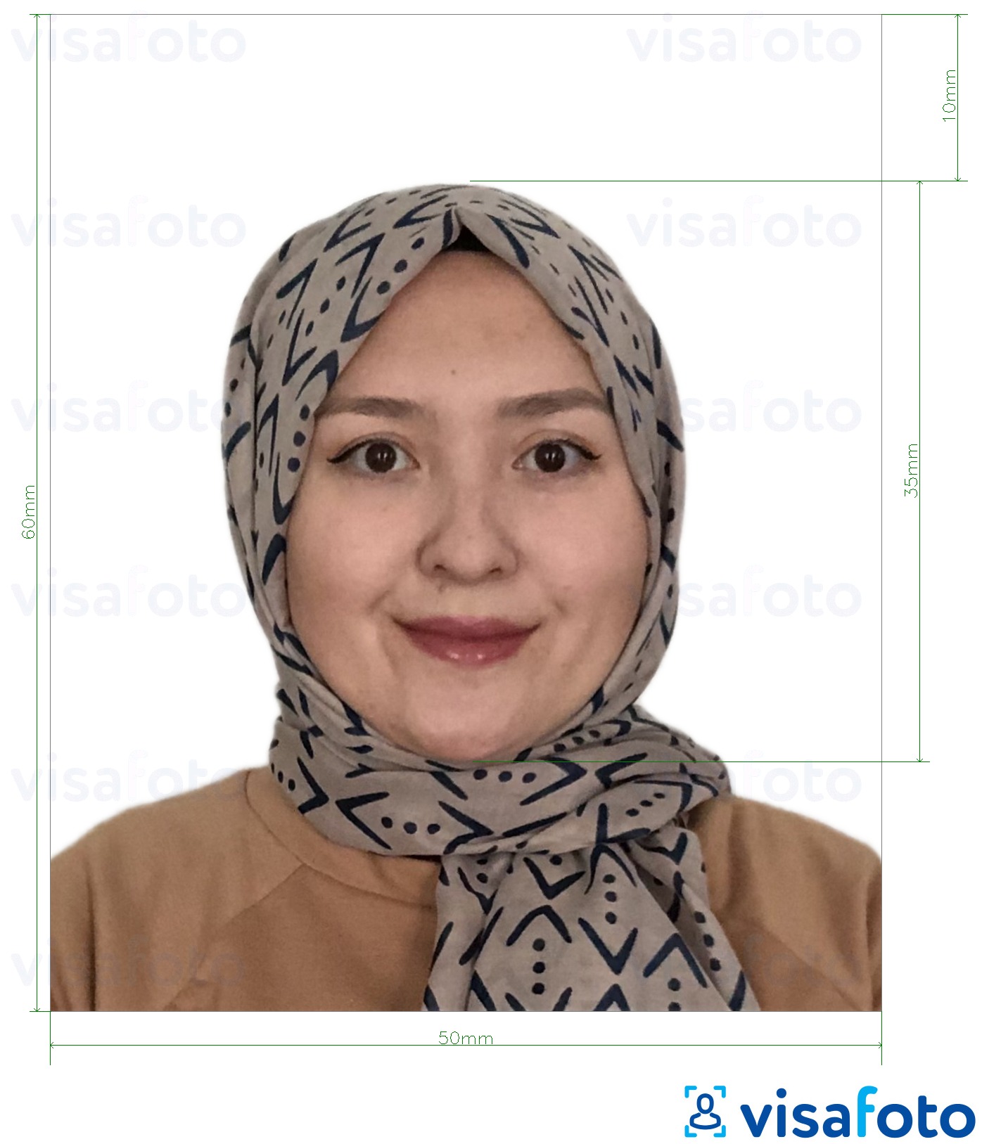 Contoh foto untuk Visa Turkmenistan 5x6 cm (50x60 mm) dengan spesifikasi saiz yang tepat.